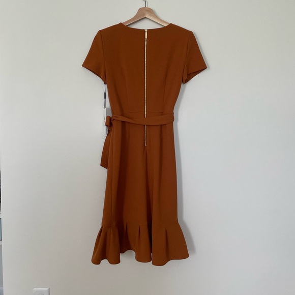 Calvin Klein • NWT Rust Colored Short Sleeve Dress - Picture 5 of 5